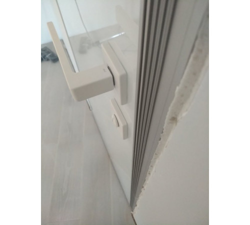 Двері Прихованого Монтажу Omega Скло з профілем