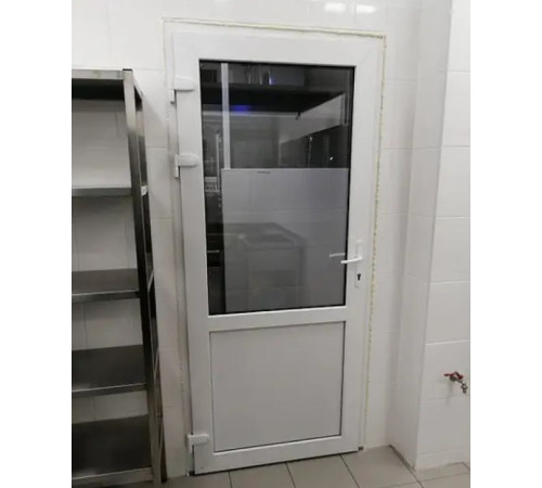 Металопластикові двері WDS 5S поворотно-відкидне 900 x 2200 мм
