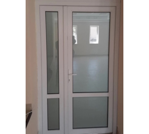 Металопластикові двері WDS 5S полуторні з поворотно-відкидною створкою 1200 x 2200 мм